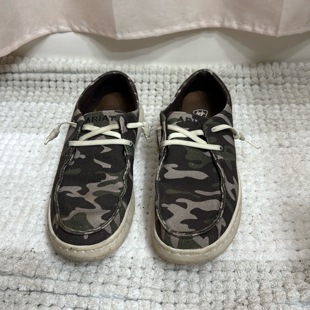 Ariat Camo Hilo 8